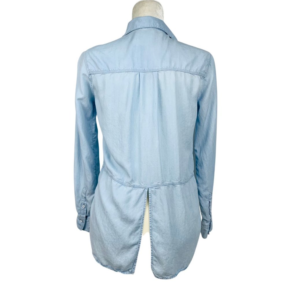 Athleta Button Down Shirt Split Back Chambray Lon… - image 2